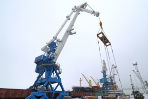 УПК обновляет парк кранов для обработки более крупных судов в порту Усть-Луга